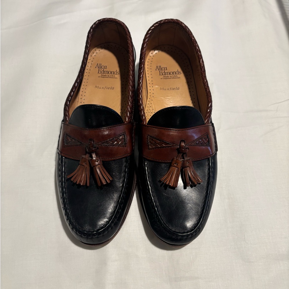 Allen Edmonds Men's Black and Brown Tassel Loafers